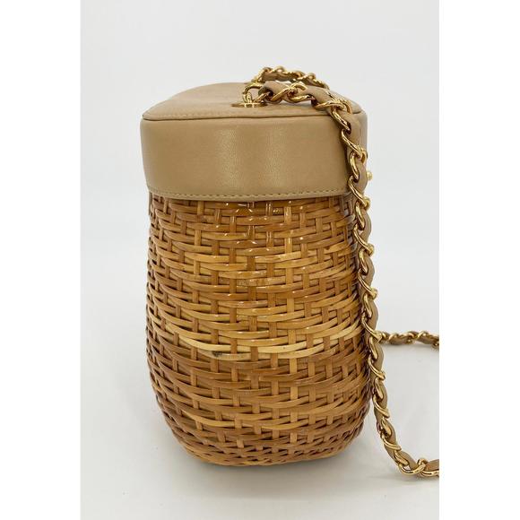 CHANEL RARE VINTAGE Wicker Basket Bag - Picture 3 of 9
